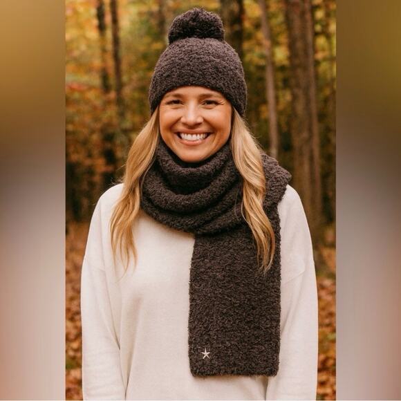 Barefoot Dreams CozyChic Pom Pom Beanie & Scarf Set - Espresso/Cocoa - NWT